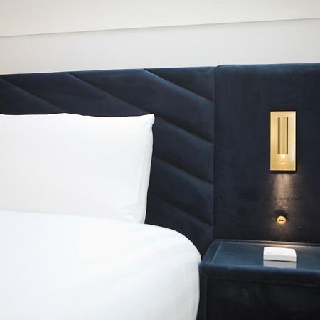 פול Ultra Stylish Apt Set In An Affluent Location מראה חיצוני תמונה