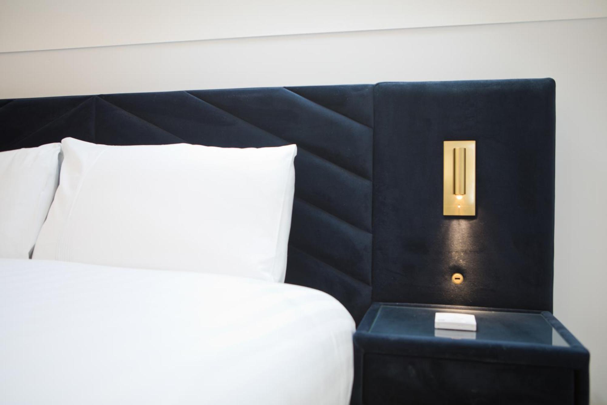פול Ultra Stylish Apt Set In An Affluent Location מראה חיצוני תמונה