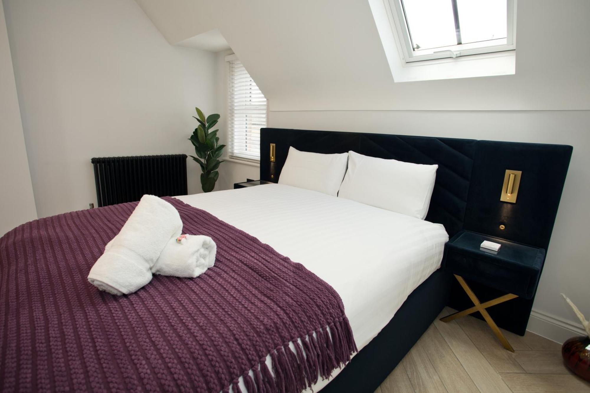פול Ultra Stylish Apt Set In An Affluent Location מראה חיצוני תמונה