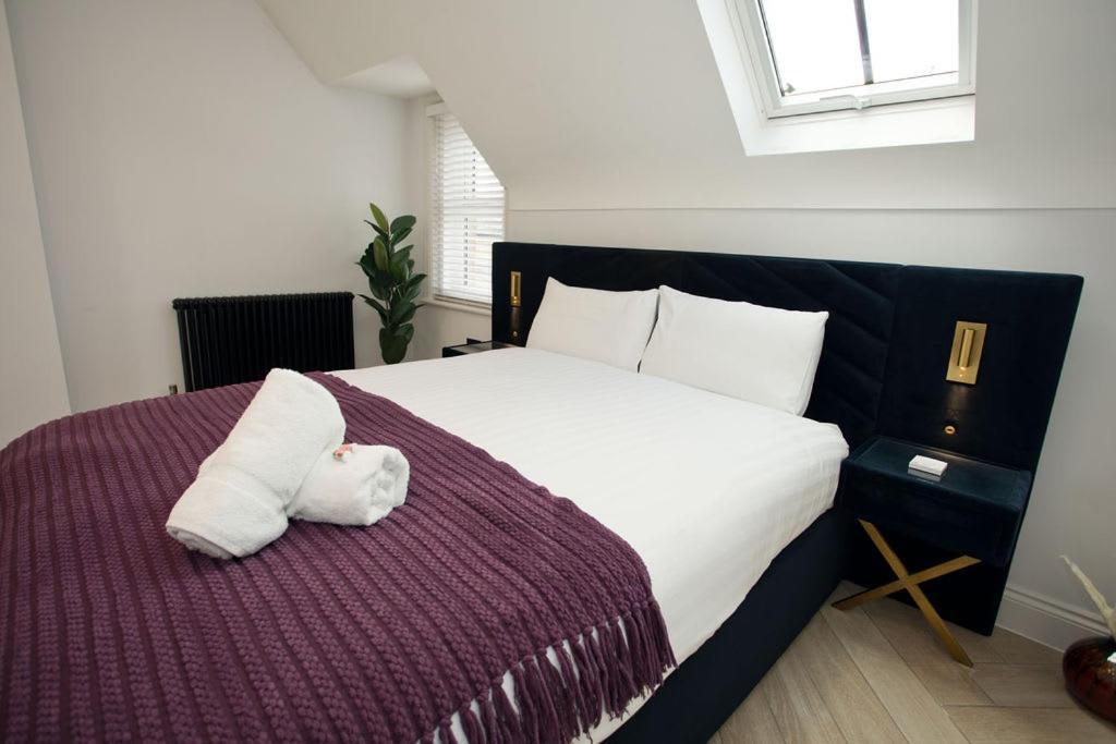 פול Ultra Stylish Apt Set In An Affluent Location מראה חיצוני תמונה